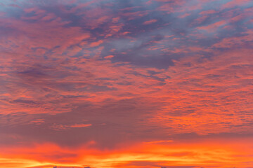 Fototapeta premium Colourful majestic sunset dramatic sky with cloud on sea shore island summer vacation