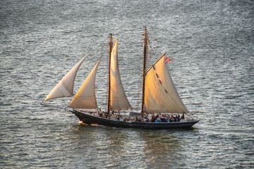 Lettie G. Howard sails Lake Erie, Pennsylvania, Historic Ship on Lake Erie