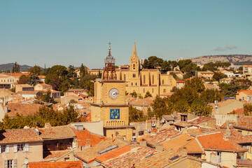 La pote de l'horloge et les toits de Salon de provence - paysage
