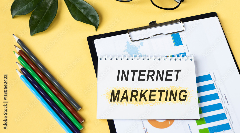 Poster notebook with toolls and notes about internet marketing