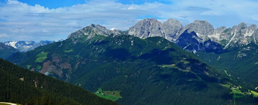 Austrian Alps - panoramic view of the peaks Schlecker Seespitze and Gr. Ochsenwand from the top of Koppeneck