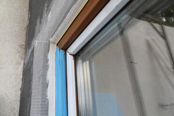 installation of a remote window in the Warm contour of the building