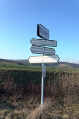 Wegweiser bei Trennfurt