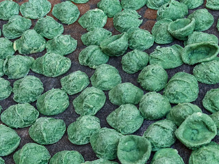 Grüne frische Pasta Orecchiette, Bari