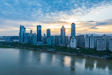 Fototapeta premium city skyline at sunset