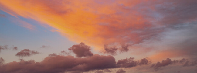 Obraz premium dramatic sunset clouds