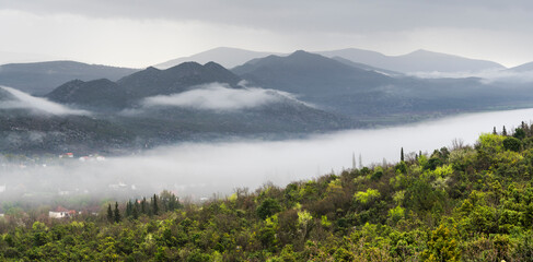 Blick von der Strasse R424 nahe Ljubuški, Bosnien und Herzegowina
