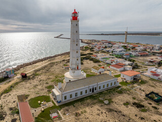 Faro del Cabo de Santa Maria en Ilha la Culatra Portugal