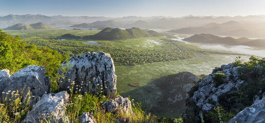 Blick über den Skadarsko Jezero Nationalpark, Skutarisee, Montenegro