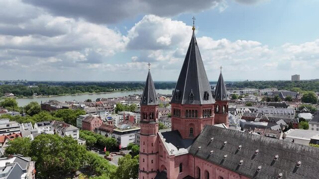 Aerial view of St. Martin's Cathedral (Mainzer Dom) in Mainz, Germany