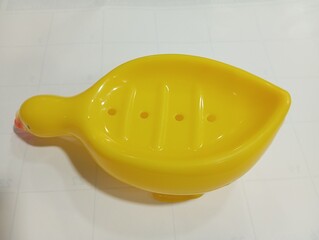 Yellow plastic soup pot duck 