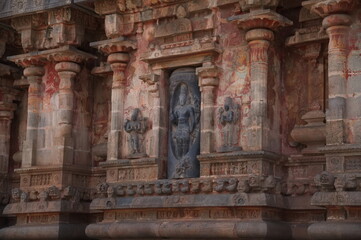 Obraz premium Hindu worship limestone granite stone statues ancient city Ancient Stone Sculpture Stone carvings Tanjore, Darasuram temple
