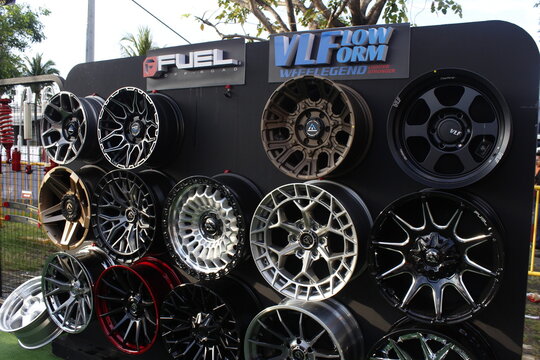 Vlf rims at bumper 2 bumper car show in Pasay, Philippines
