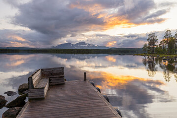 Fototapeta premium Steg am Isteren See, Björnberga, Innlandet, Norwegen