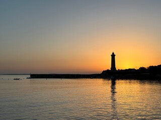 Fototapeta premium Phare de Vallières de Saint-Georges-de-Didonne au coucher de soleil