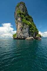 Fototapeta premium Krabi tourism. Thailand travel. Islands and beaches of the Andaman Sea. Islands of Krabi National Park