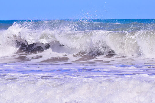 Breaking waves near the seashore