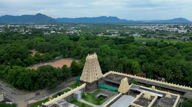 Jalakandeswarar Temple is a temple dedicated to Lord Shiva which is located in the Vellore Fort, in heart of the Vellore city, in the state of Tamil Nadu, India.