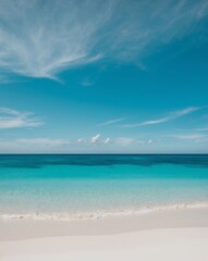 Obraz premium Tropical Ocean with Clear Water and Sky Background