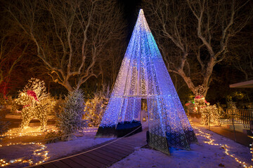 Marché de Noël et illuminations à Beziers dans le département de l'Herault en région Occitanie...