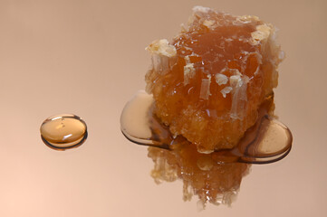 LIquid honeycomb on gold surface