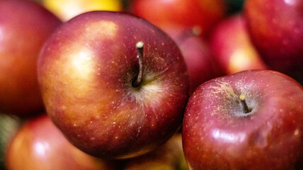 Red apples