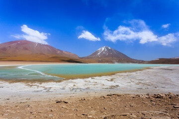 The green Laguna Verde,Bolivia © elleonzebon
