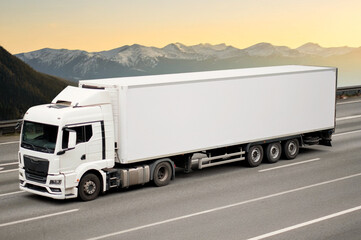 Modern Refrigerated Semi-Trailer Truck for Perishable Cargo Transport