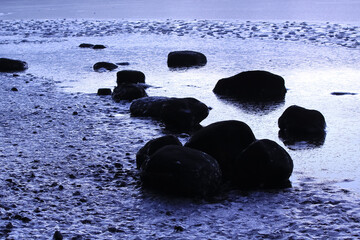 stones on the frozen shore - B&aelig;rum