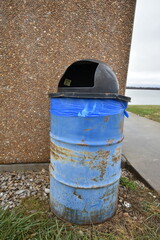 Naklejka premium Trash Can