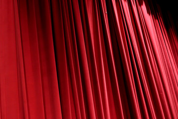 cortinas vermelhas de teatro