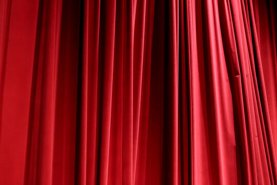 cortinas vermelhas de teatro