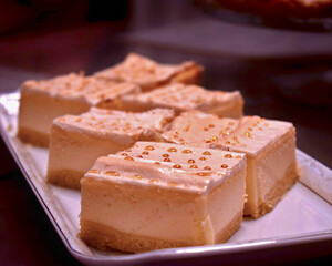 Rozpływający się w ustach sernik rosa