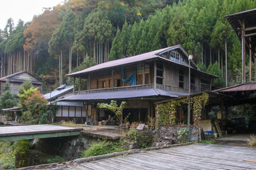 中川北川町の木造倉庫群