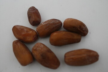 Obraz premium Dried date palm fruits or kurma, ramadhan food