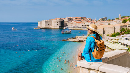 Obraz premium Exploring the stunning coastline of Dubrovnik, Croatia on a sunny summer day by the sea