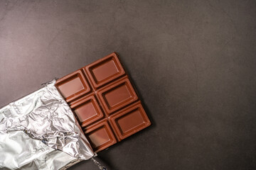 銀紙に包まれたチョコレート