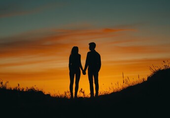 Fototapeta premium Silhouette Couple Holding Hands Sunset View