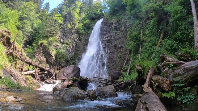 Cascade d'Enfer, Cascade Cau, Vall&eacute;e du Lis