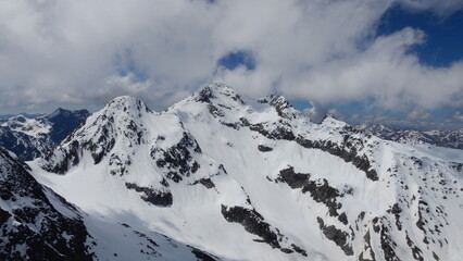 Fototapeta premium Blick zum Kleinschober 3119m und Hochschober 3242m mit der Nordflanke
