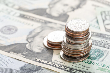 米ドル紙幣とコイン　US dollar banknotes and coins