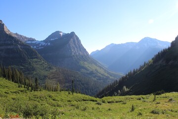 Fototapeta premium view of the mountains from the mountain