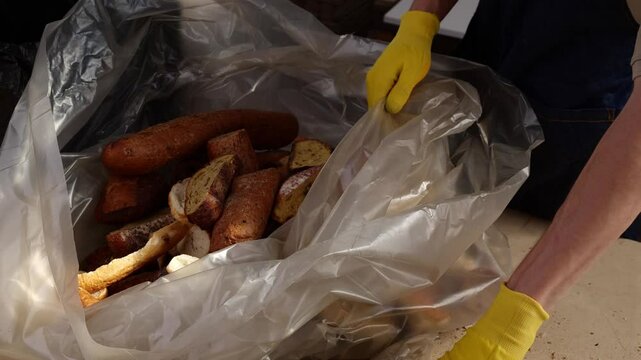 The surplus of unsold and uneaten bread is thrown into the trash. Craft and industrial bakeries, supermarkets, restaurants and canteens bread waste