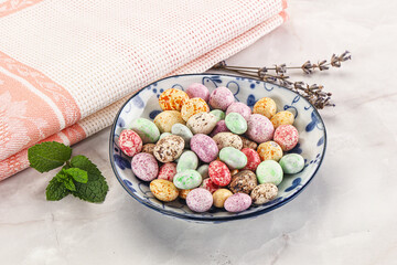 Sweet glazed peanut candy heap