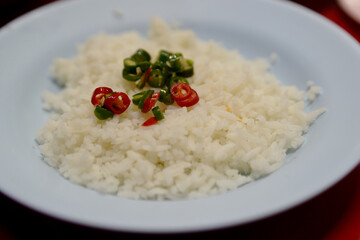 Chili mixed with fish sauce Pour over rice