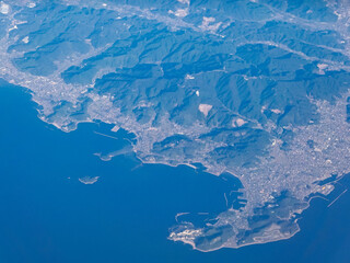 三河湾の西浦半島上空（愛知県蒲郡市）