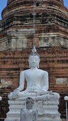 Fototapeta premium buddha statue in temple si sanphet