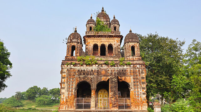 View of the ancient ruins of Raghunath Temple, a 15th-century structure in Kuchut, Bardhaman, West Bengal, India.