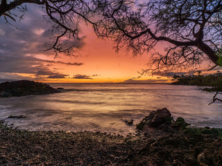 Follow me with a sundowner at the Maui Makena Beach view during summer time