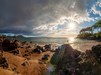 Follow me with a sundowner at the Maui Makena Beach view during summer time